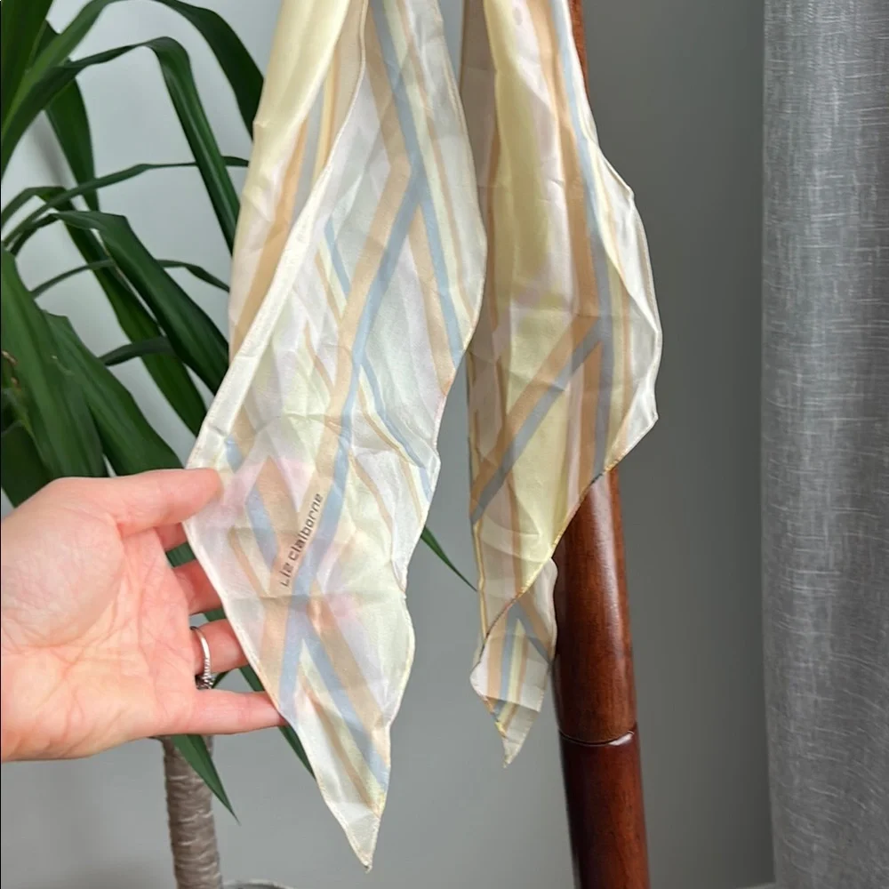 Liz Claiborne elegant scarf